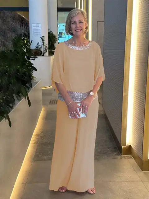 Minzey - Stylish Coordinated Outfit with a Contemporary Heel