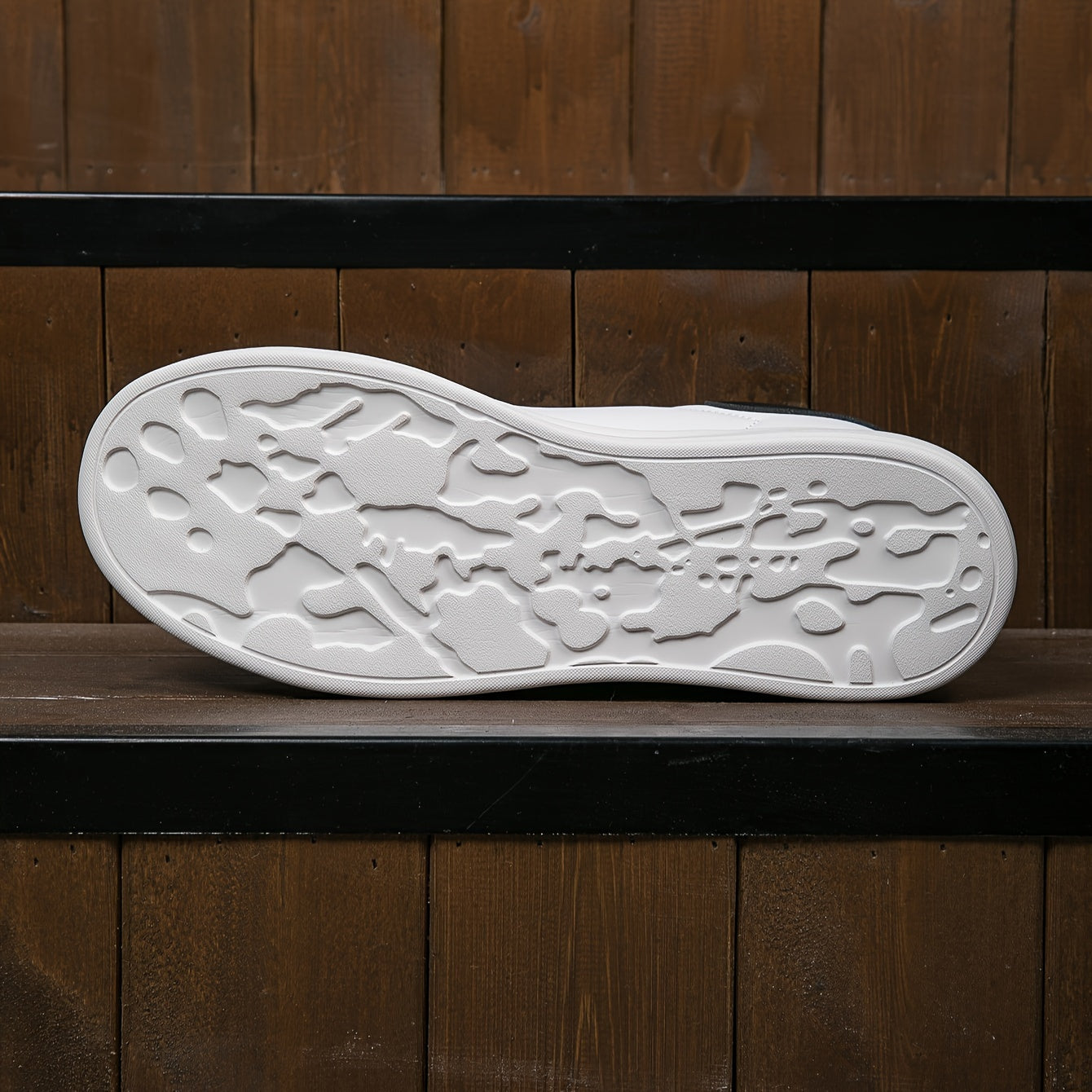 Rommy - White leather sneakers with a sleek appearance