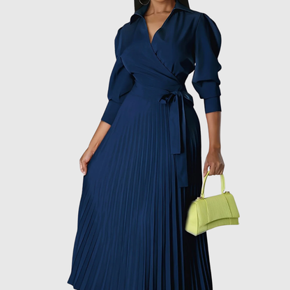 Elise – Chic Midi Dress with V-Neck and Pleated Detail