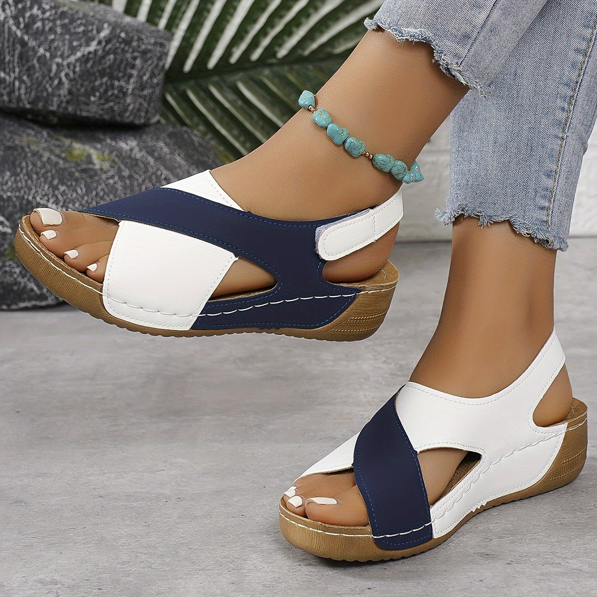 Laura – Orthopedic Sandals for Comfort
