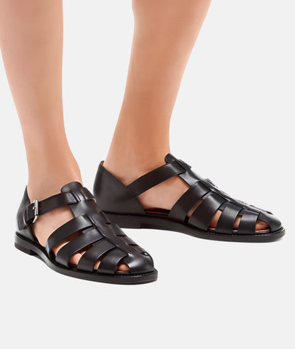 Bethan - Stylish strap sandals with a sophisticated fit