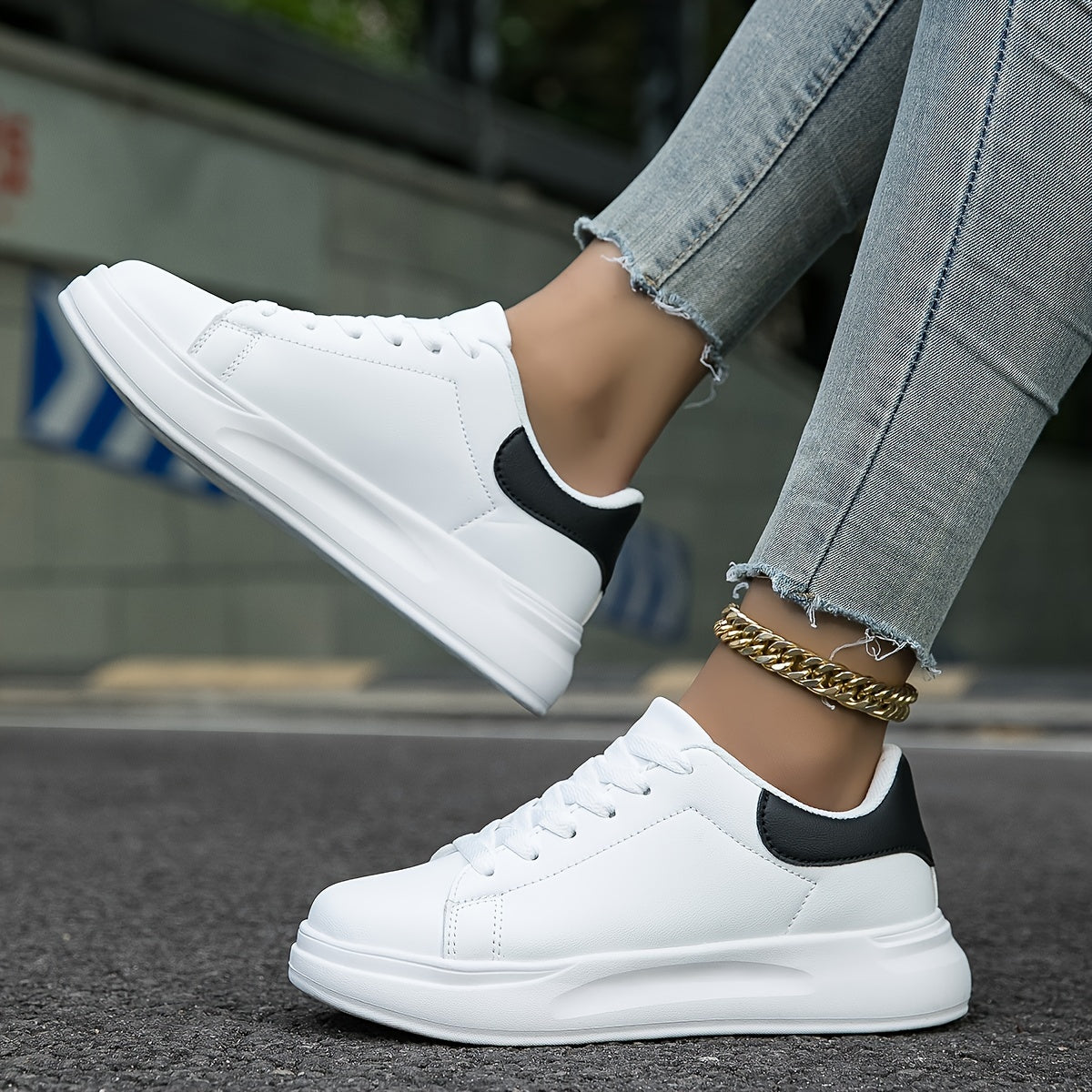 Rommy - White leather sneakers with a sleek appearance