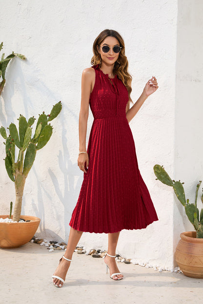 Roxanne - Sleeveless pleated dress with halter neckline for women