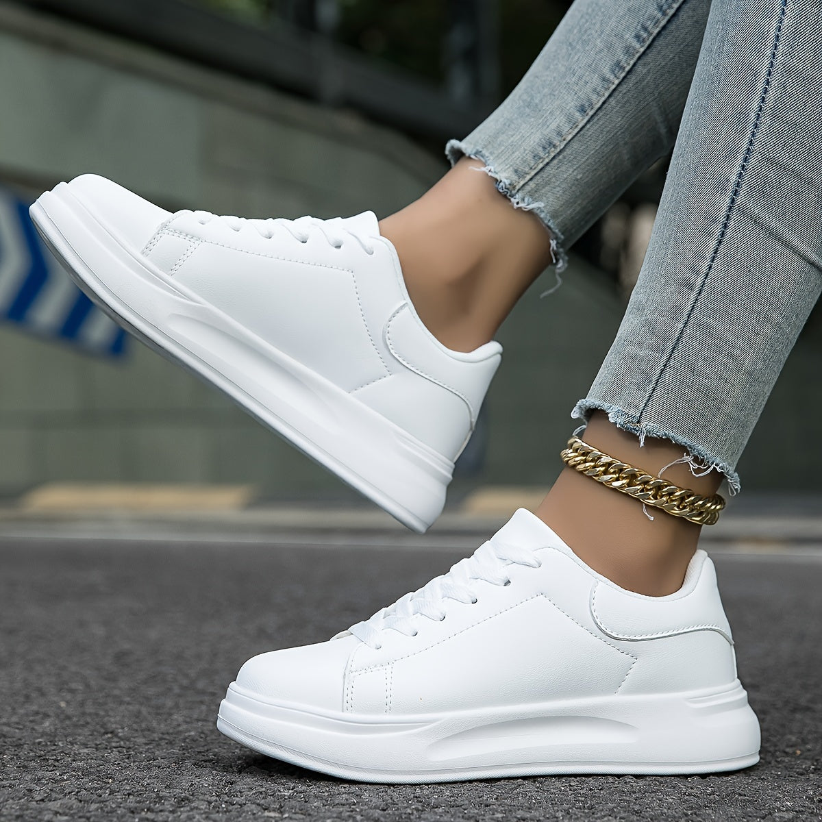 Rommy - White leather sneakers with a sleek appearance