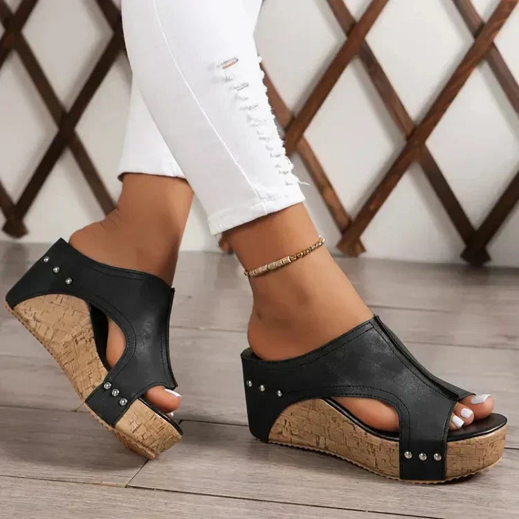 Luna - Orthopedic platform sandals with contemporary design