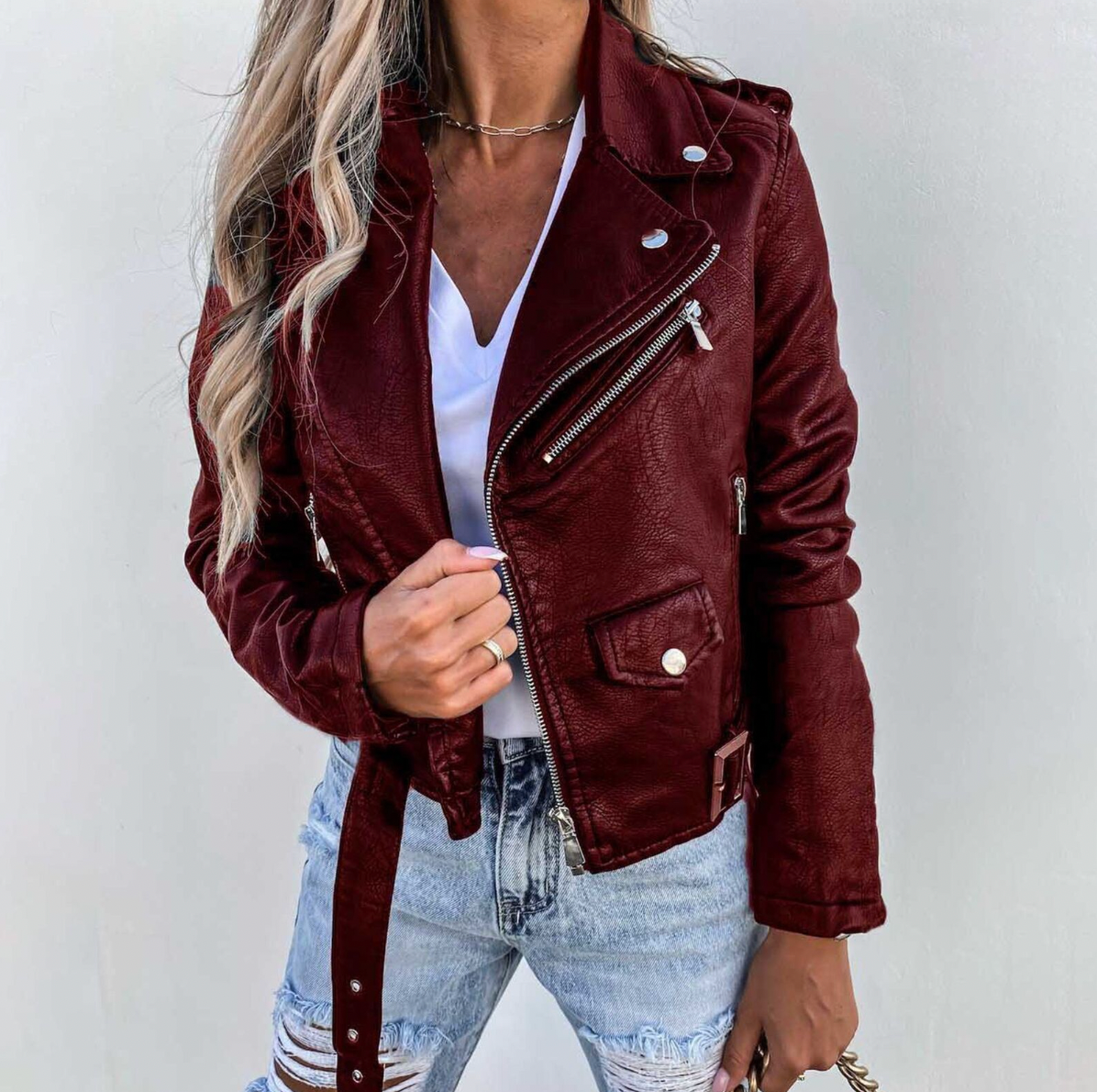 Ella - Stylish and classic leather jacket for women.