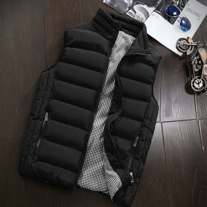Men's lined and waterproof vest - Functional and stylish at once