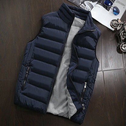 Men's lined and waterproof vest - Functional and stylish at once