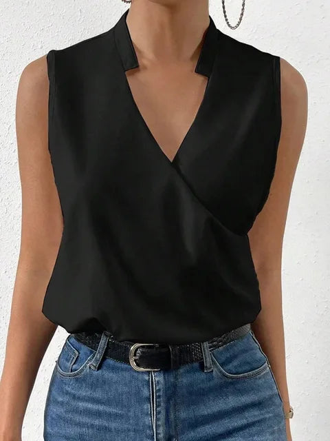 Juna – Sleeveless top with stylish V-necks