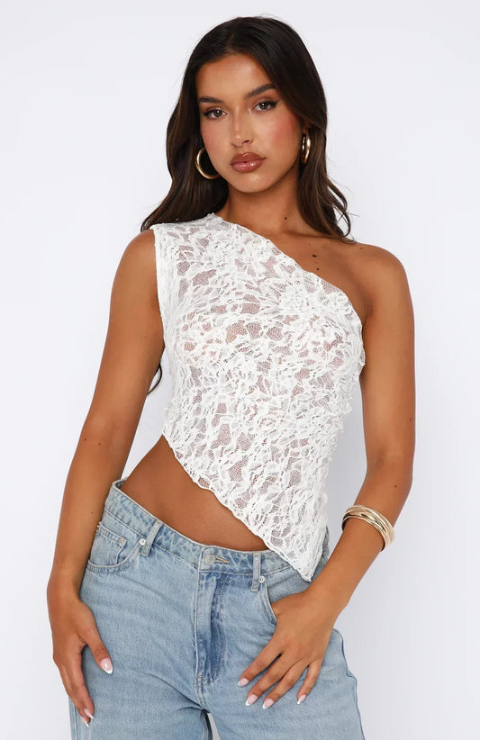 Luise - Lace Top with Back Accents