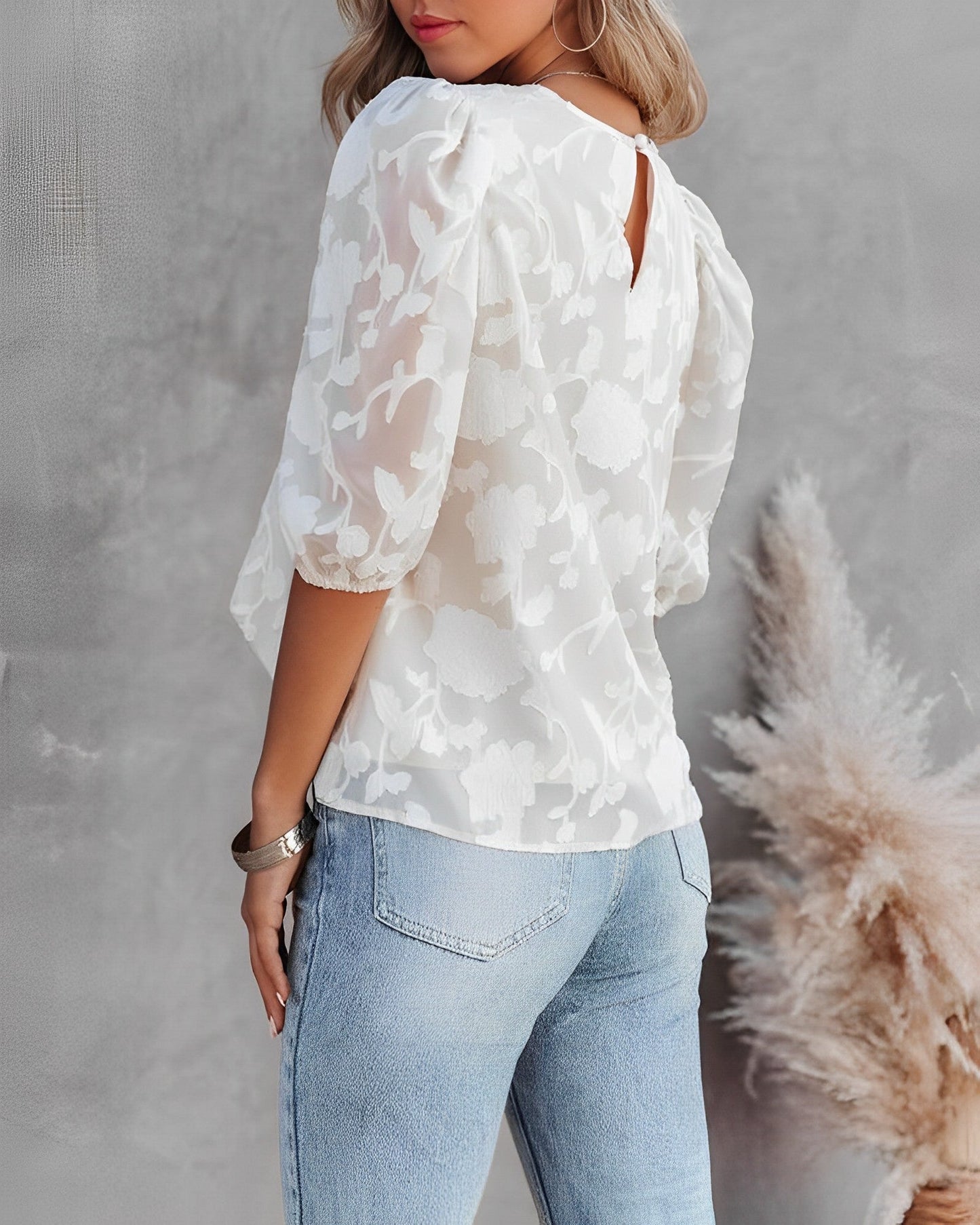 Dorrothea - Chiffon blouse with puff sleeves