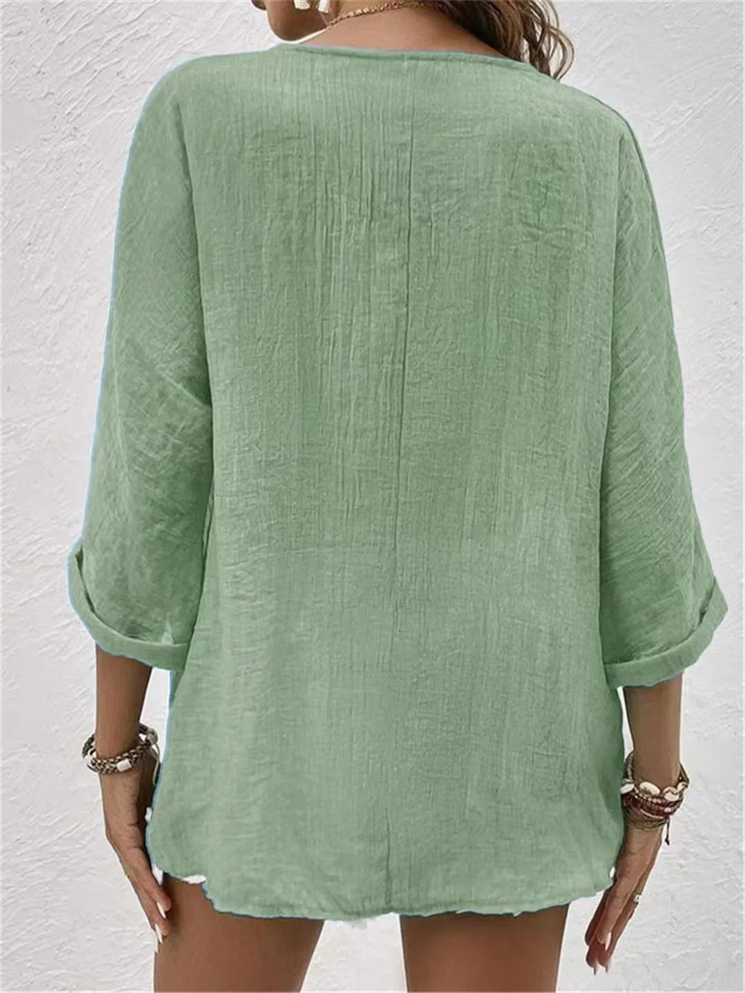 Fayo - Relaxed blouse with V-neck and buttons
