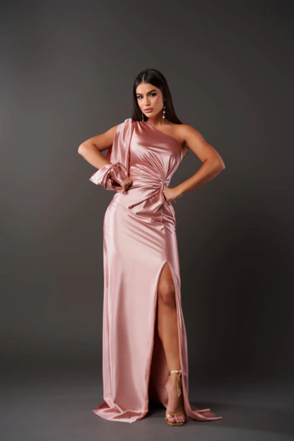 Florence – Satin dress with an elegant and refined single shoulder