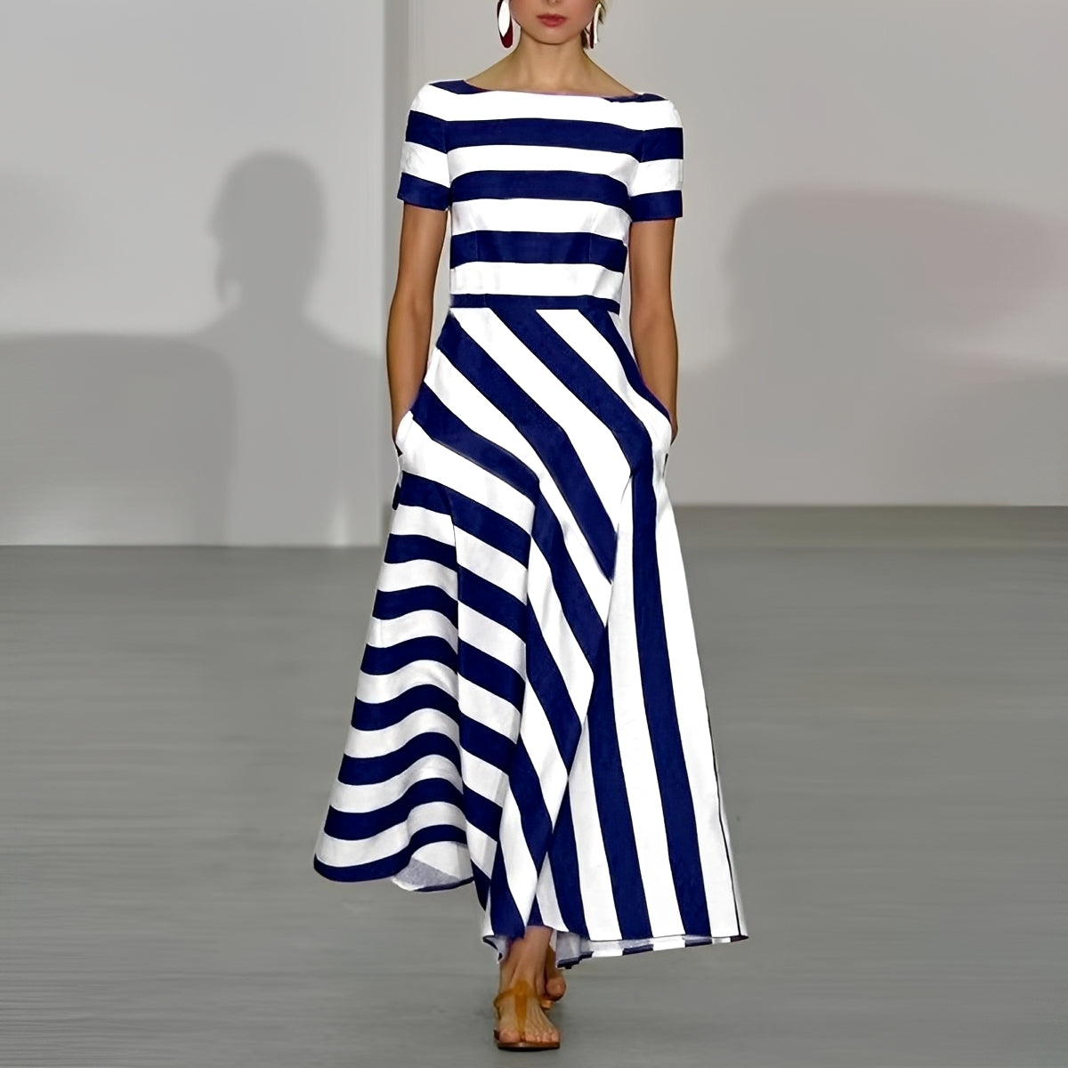 Charmaine – Chic Striped Dress