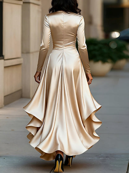 Lucie – Elegant Dress with V-Neck