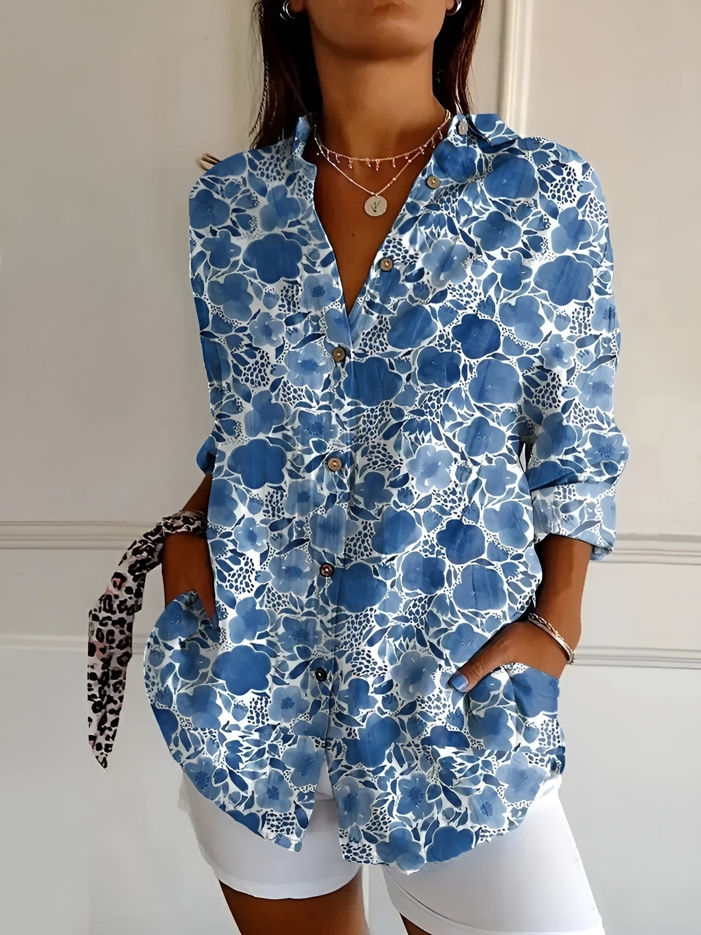 Amara - Lightweight floral-patterned shirt