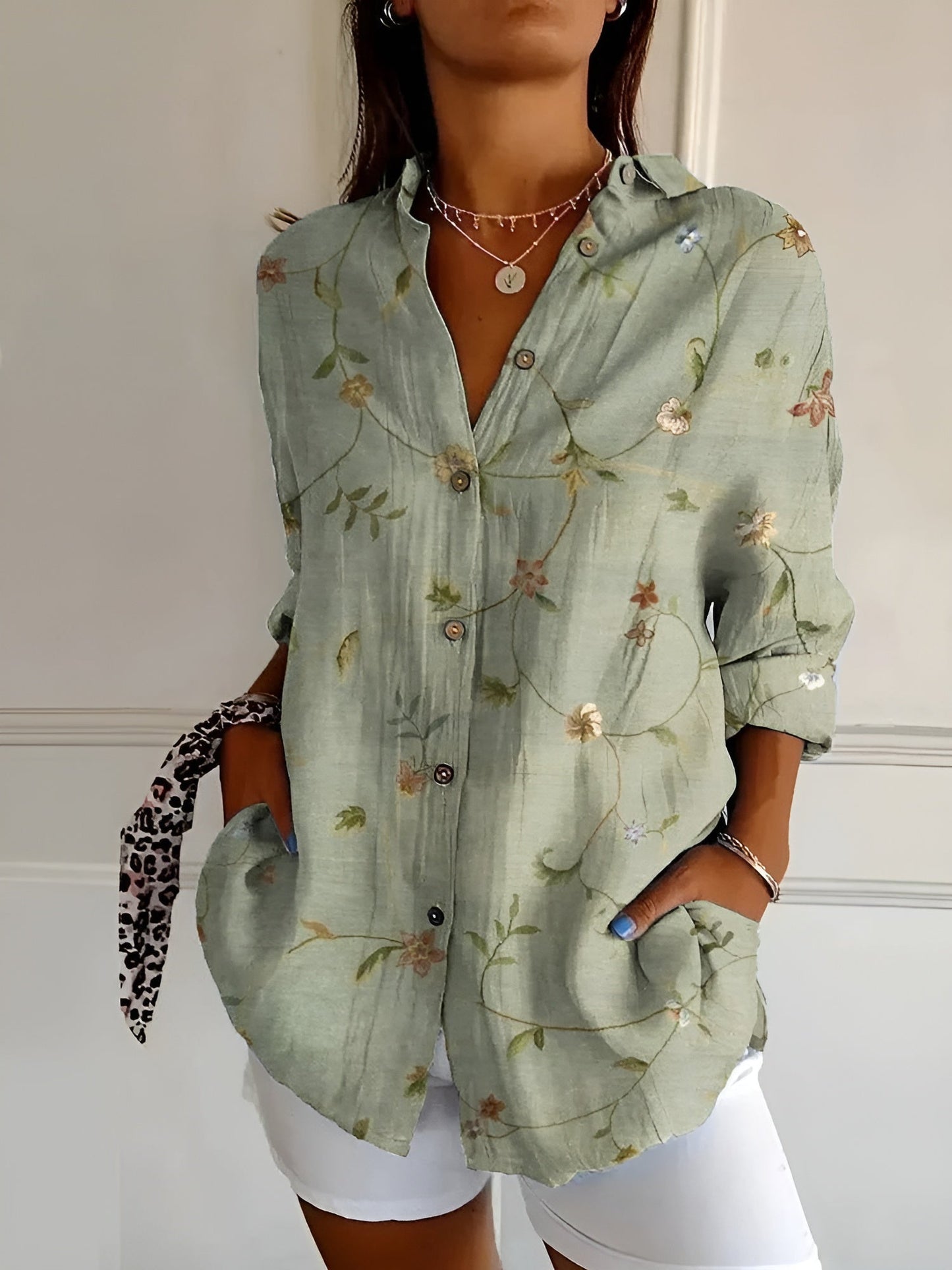 Amara - Lightweight floral-patterned shirt